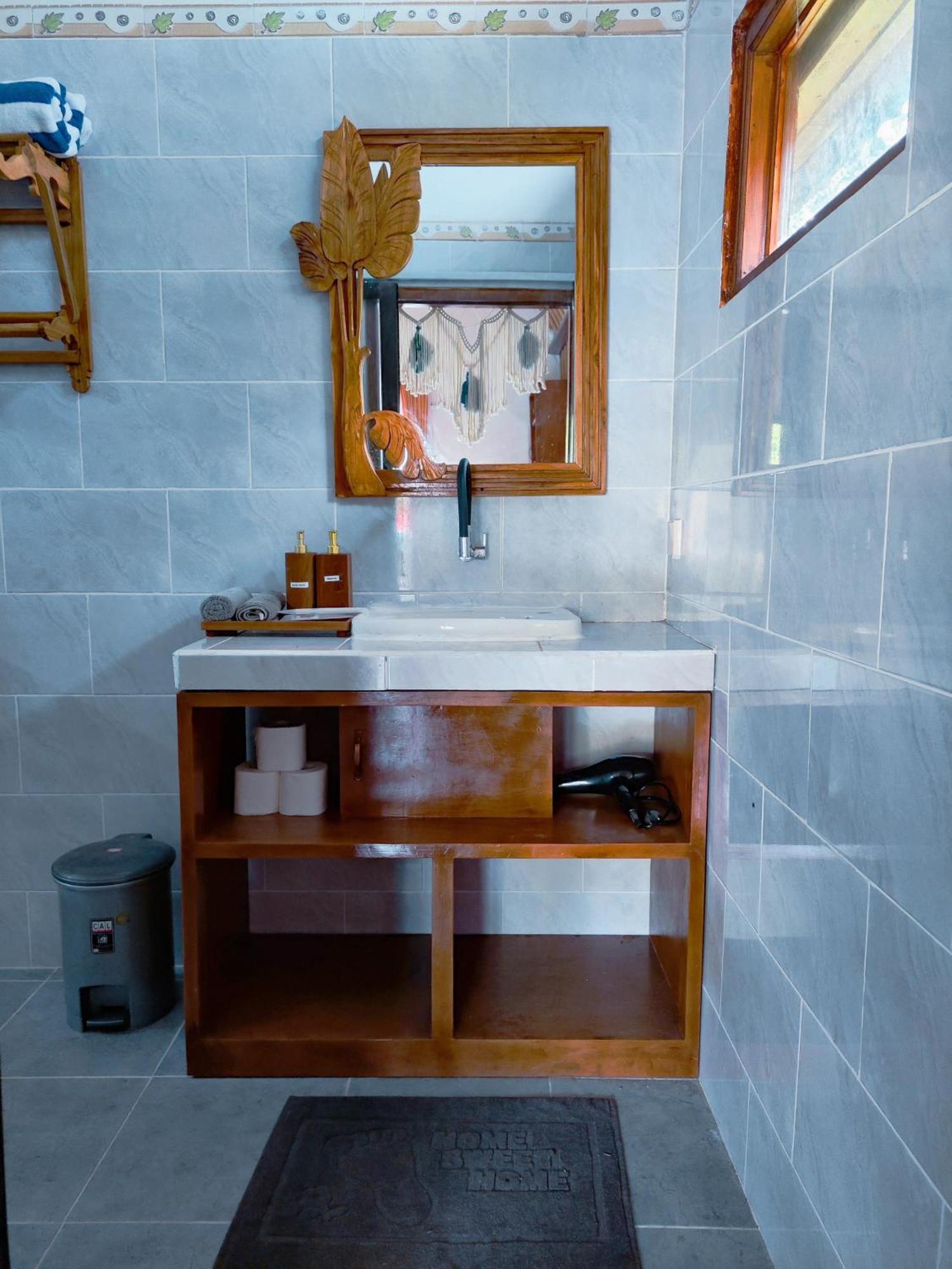 Meket Bungalows Toyapakeh Εξωτερικό φωτογραφία